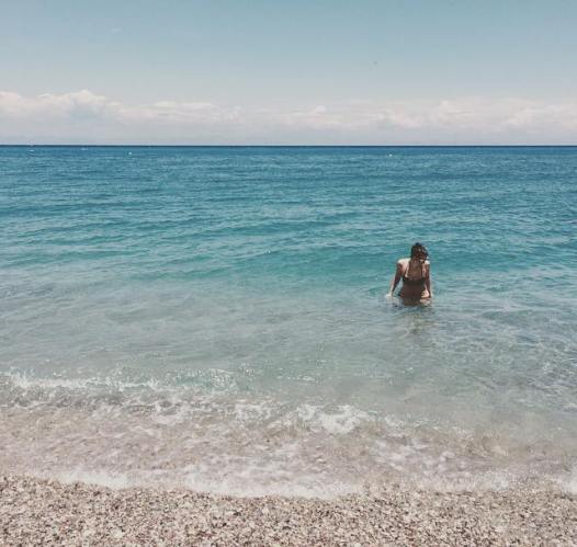 Hellas Rhodos beach bading vann bikini